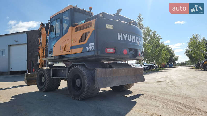 Колісний екскаватор Hyundai HX