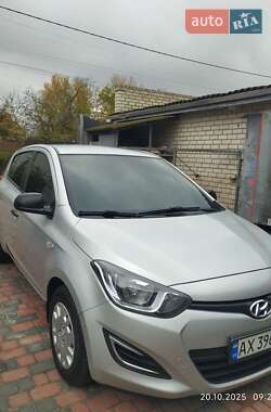 Hyundai i20  2012