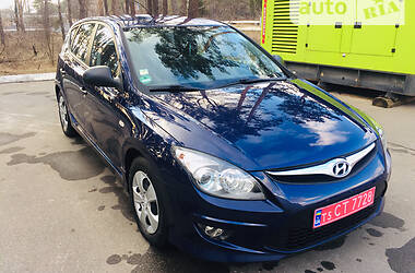 Hyundai i30  2012