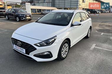 Hyundai i30  2021