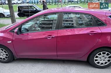 Hyundai i30  2013