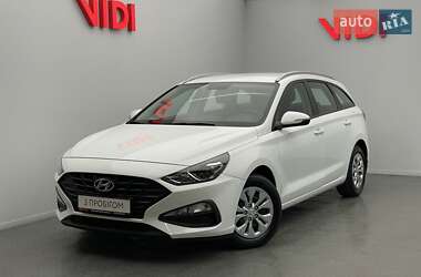 Hyundai i30  2021