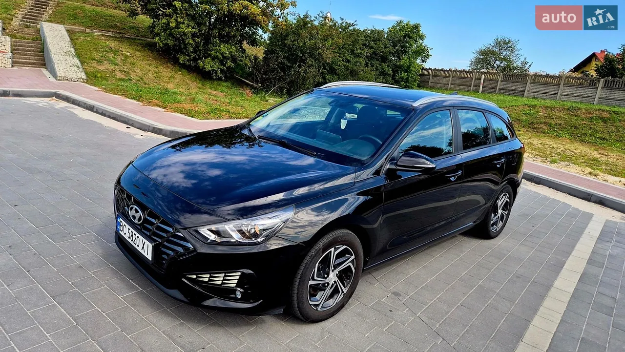 2022 Hyundai i30 - фото 1