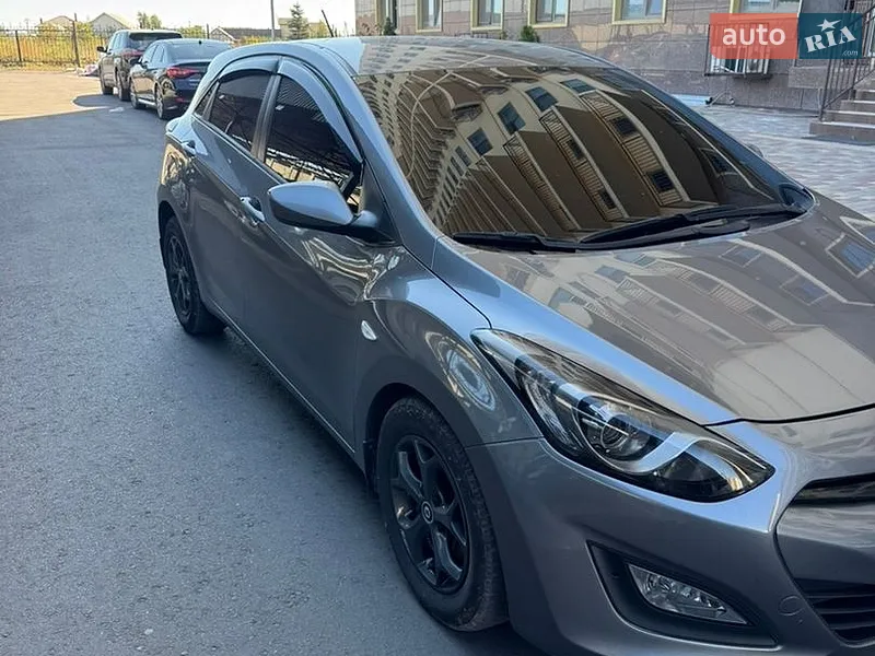 Hyundai i30 2013