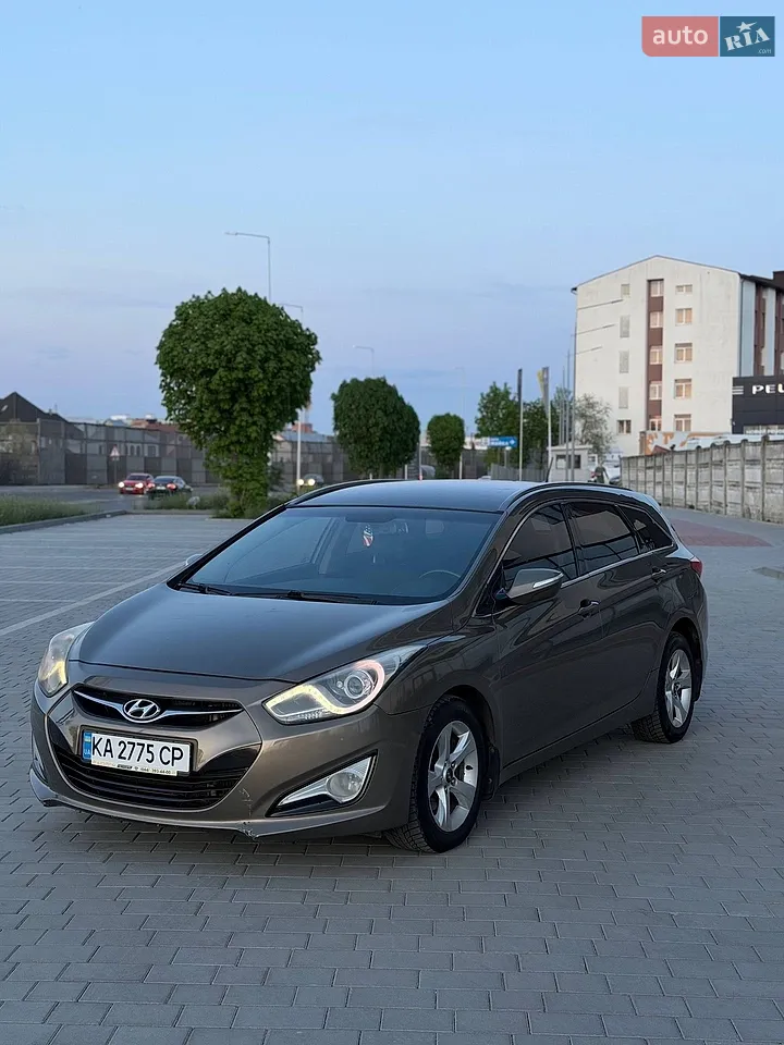 2011 Hyundai i40 - фото 1