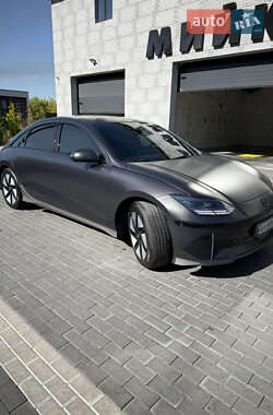 Hyundai Ioniq 6  2023