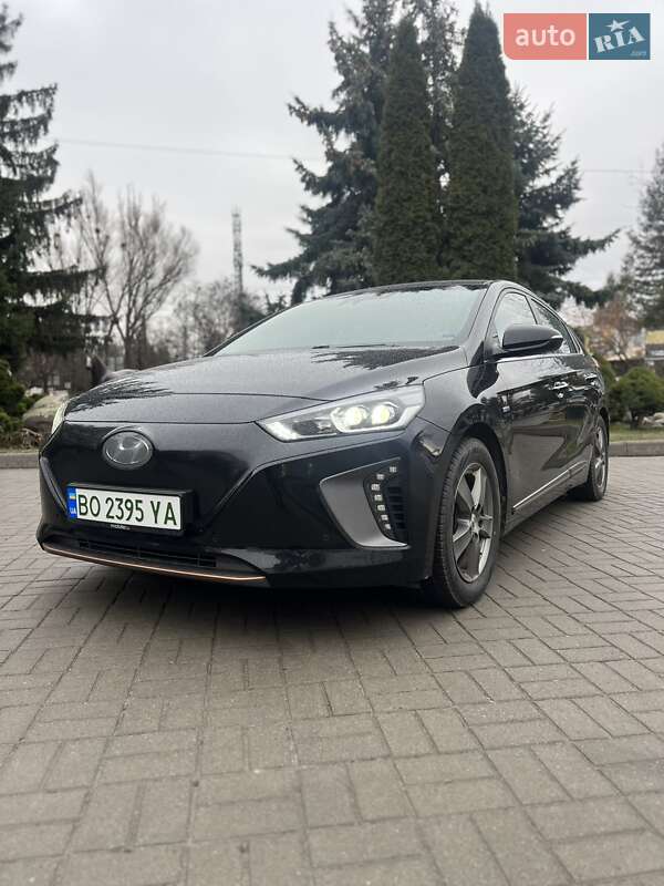 Хетчбек Hyundai Ioniq
