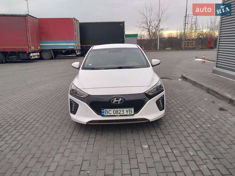Хетчбек Hyundai Ioniq