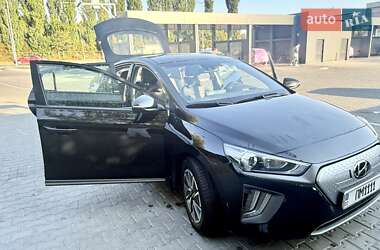 Hyundai Ioniq  2021