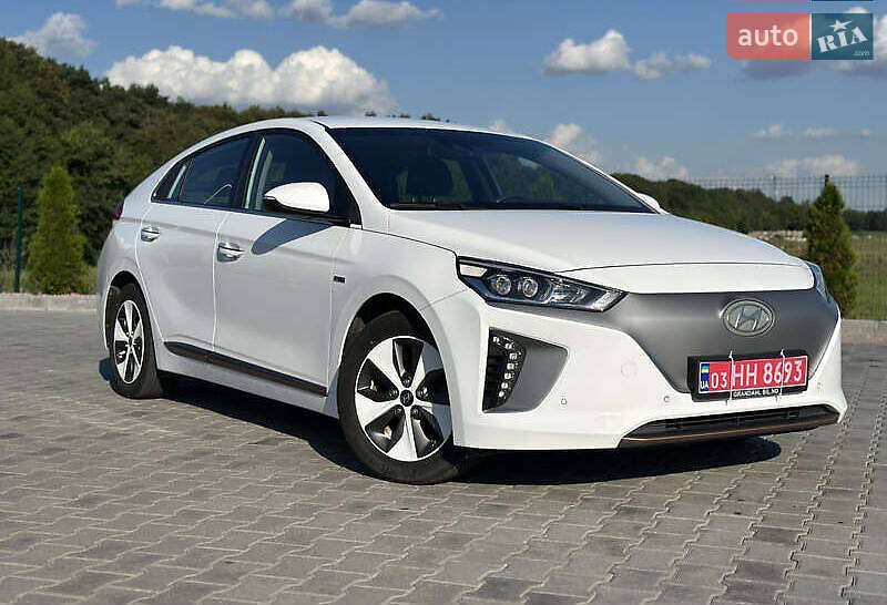 Ліфтбек Hyundai Ioniq