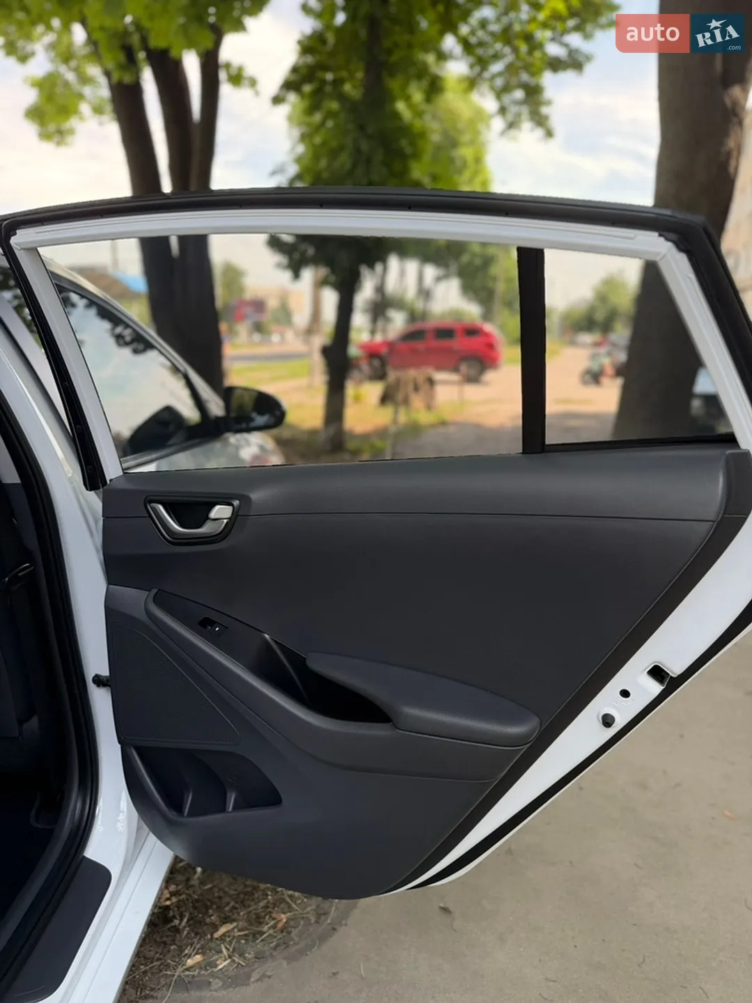 Hyundai Ioniq 2019 VIN KMHC751HFKU044416 фото оголошення 59 з 121
