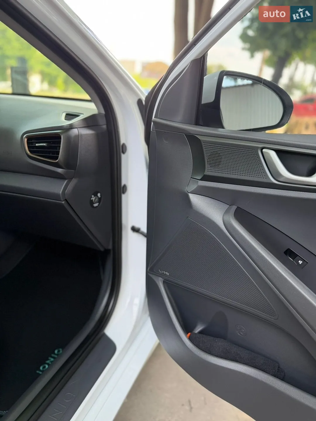 Hyundai Ioniq 2019 VIN KMHC751HFKU044416 фото оголошення 83 з 121
