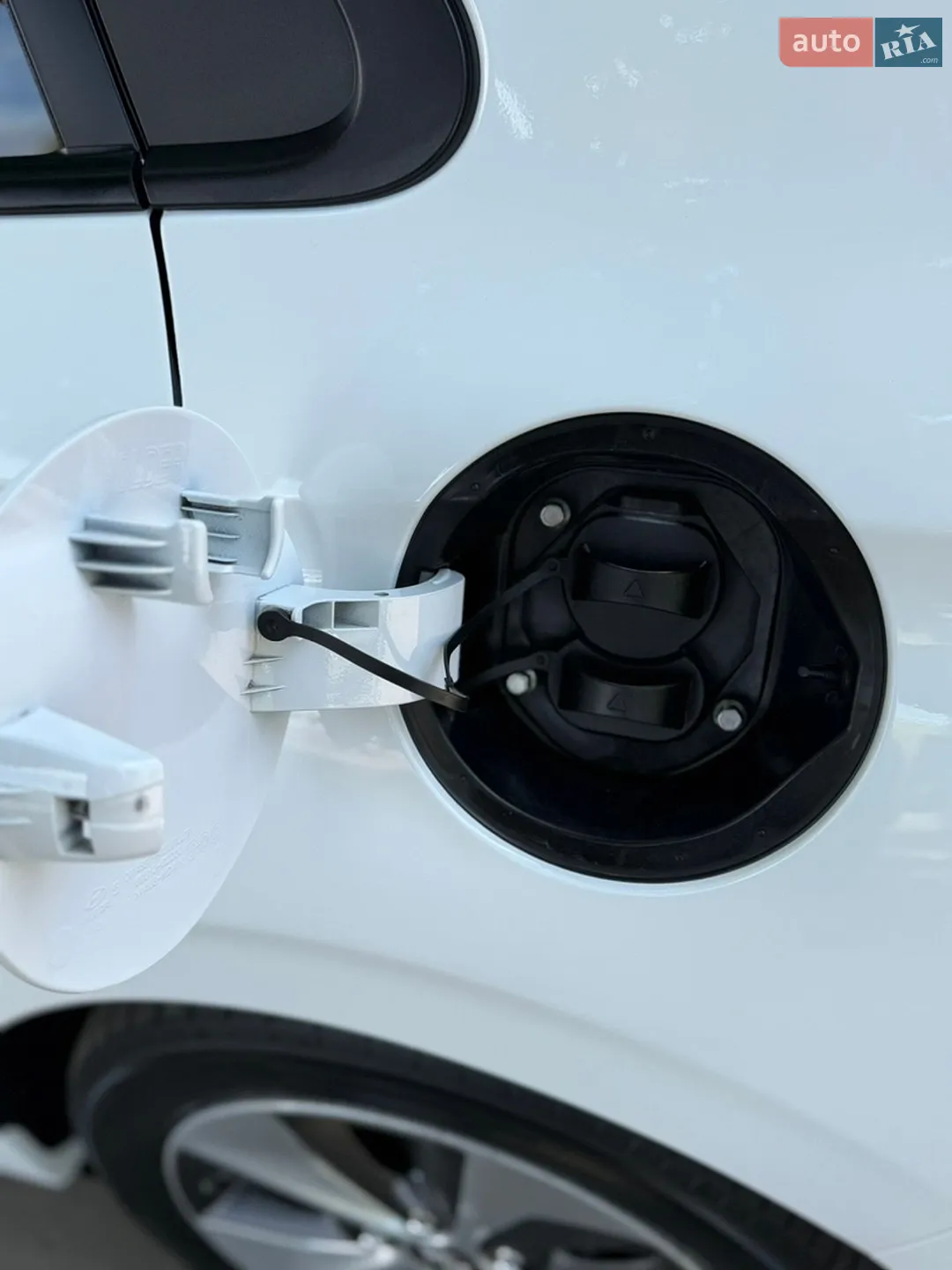 Hyundai Ioniq 2019 VIN KMHC751HFKU044416 фото оголошення 103 з 121