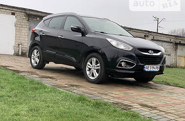 Hyundai ix35 Official  2011