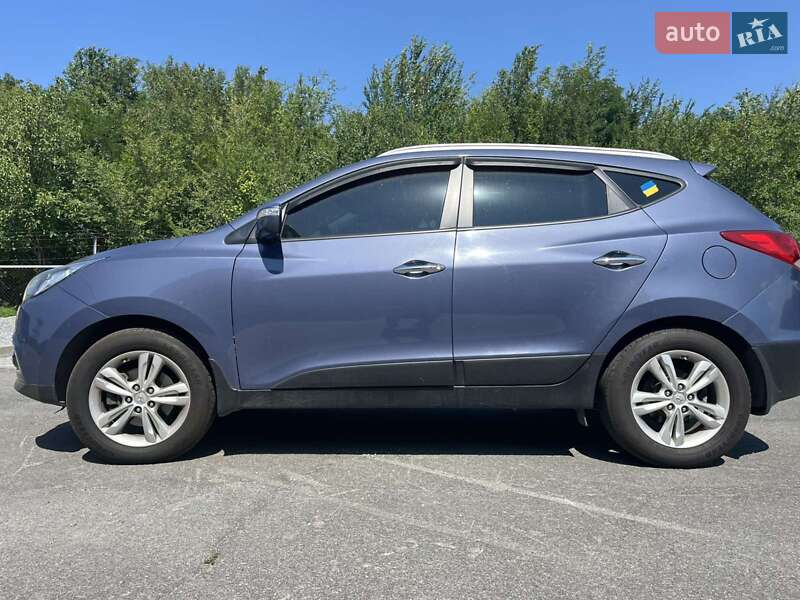 Внедорожник / Кроссовер Hyundai ix35