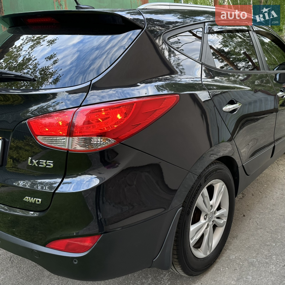 2010 Hyundai ix35 - фото 1