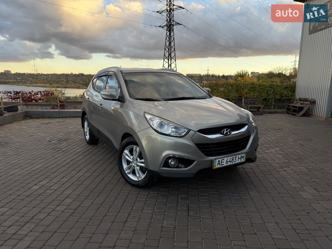 2010 Hyundai ix35 - фото 1