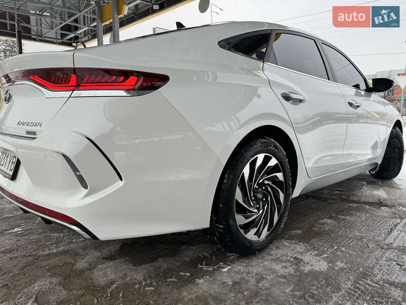 Седан Hyundai Lafesta EV