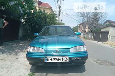 Hyundai Lantra  1992