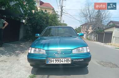 Hyundai Lantra  1992