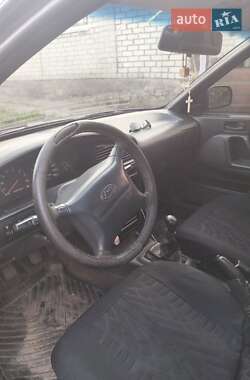 Hyundai Lantra  1994