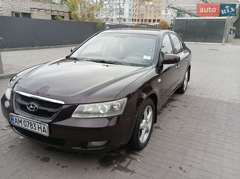 Седан Hyundai NF