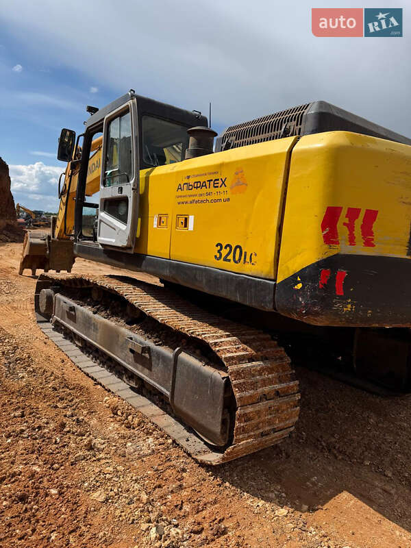 Hyundai R 320 LC