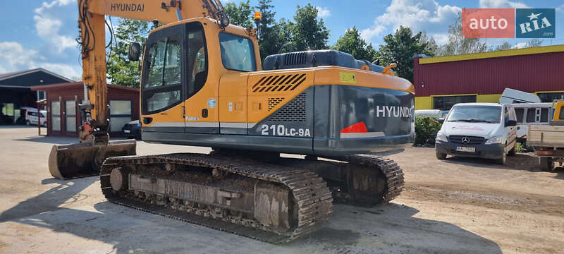 Гусеничний екскаватор Hyundai Robex 220 LC-9A