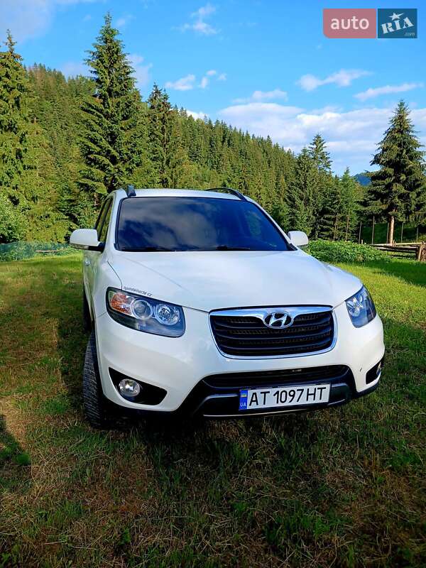 Hyundai Santa FE 2011 года в Ивано-Франковске