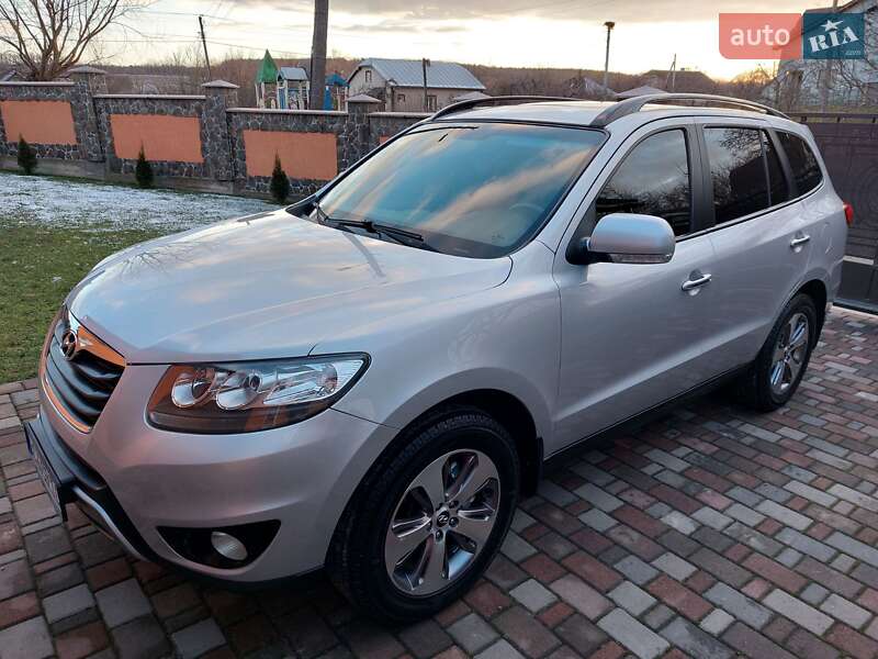 Hyundai Santa FE 2012 года в Ивано-Франковске