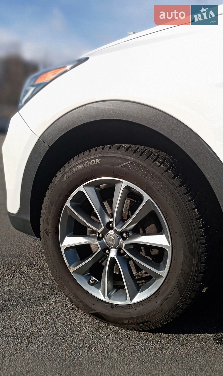 2017 Hyundai Santa Fe - мініатюра 4