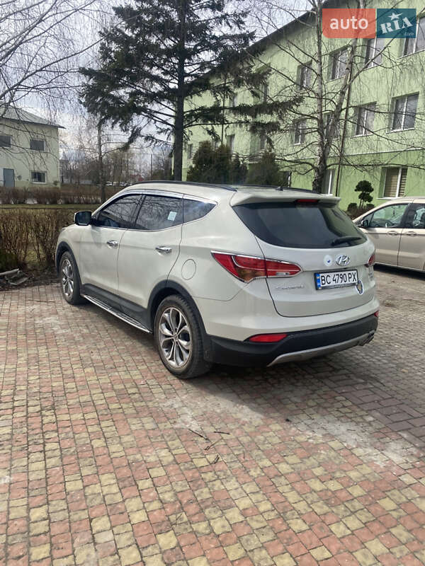 Внедорожник / Кроссовер Hyundai Santa FE