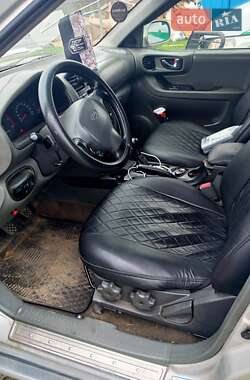 Hyundai Santa FE  2003