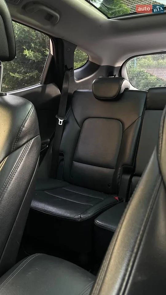 2012 Hyundai Santa Fe - мініатюра 5