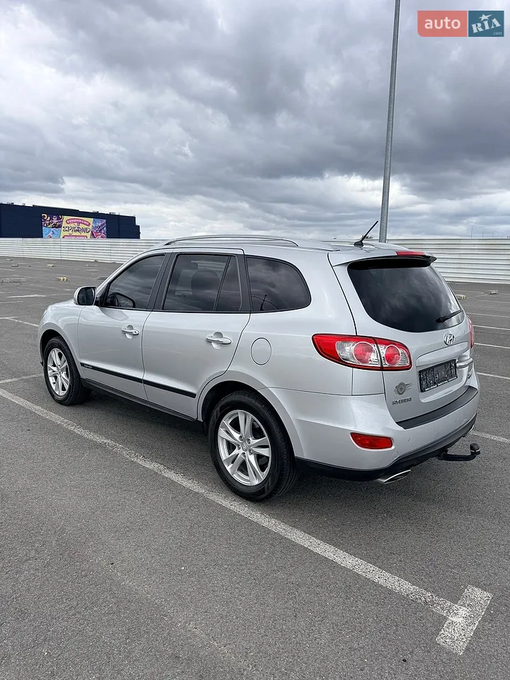 2011 Hyundai Santa Fe - мініатюра 4