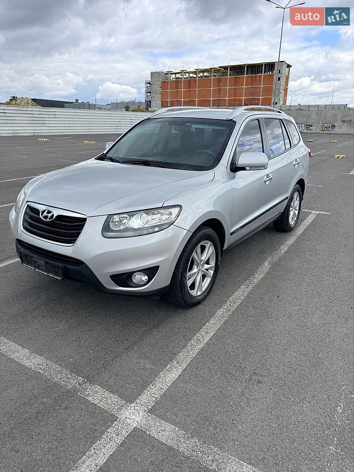 2011 Hyundai Santa Fe - фото 1