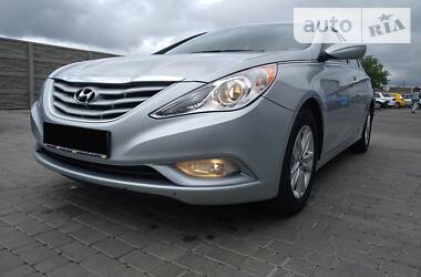 Hyundai Sonata  2013