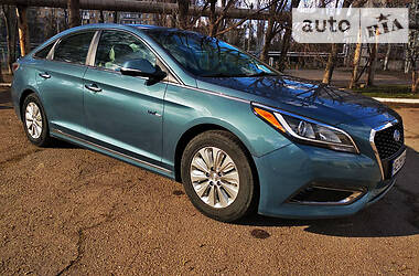 Hyundai Sonata Hybrid 2015