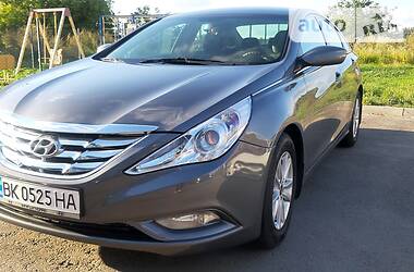 Hyundai Sonata  2012