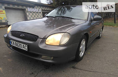 Hyundai Sonata GLS 2000