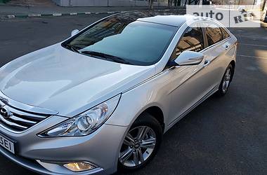 Hyundai Sonata  2013