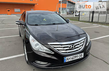 Hyundai Sonata  2010