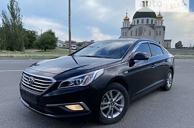 Hyundai Sonata Luxury 2016