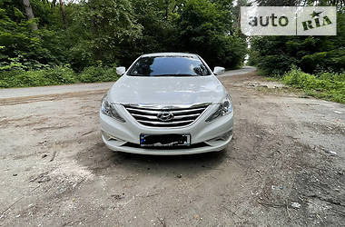 Hyundai Sonata  2013