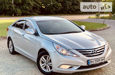 Hyundai Sonata  2013