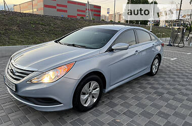 Hyundai Sonata  2013