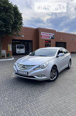 Hyundai Sonata  2011