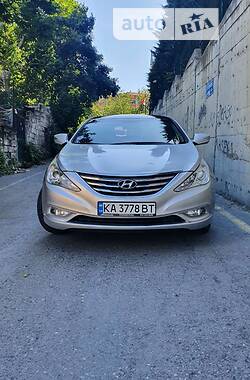 Hyundai Sonata  2012