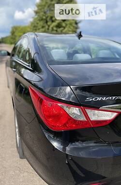 Hyundai Sonata  2013