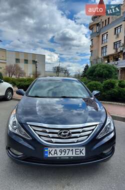 Hyundai Sonata  2012